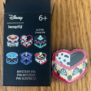 Disney Loungefly Mystery Cake Pin - Cruella De Vil